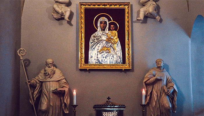 Matka Boża Śnieżna – pogromczyni nieprzyjaciół Krzyża